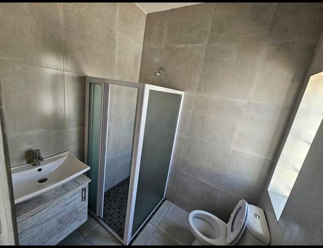 3 BEDROOM HOUSE FOR SALE IN EAST TOWN